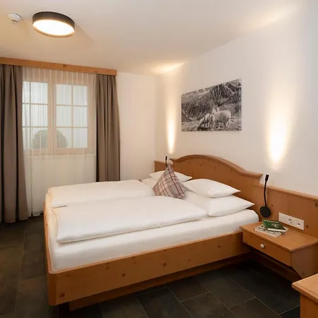 Alpinlodges Apartahotel 4*