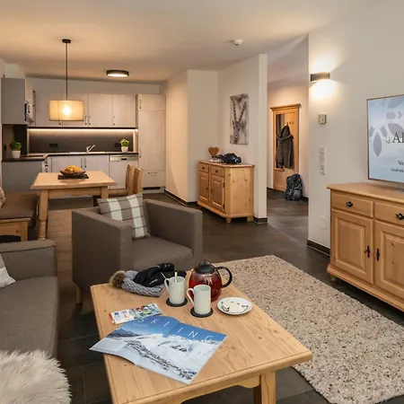 Alpinlodges 아파트호텔 퀴타이